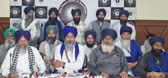 ਕਿਸਾਨਾਂ ਆਗੂਆਂ ਦਾ ਵੱਡਾ ਐਲਾਨ, ਪੰਧੇਰ ਨੇ ਕਿਹਾ- 17 ਮਾਰਚ ਤੋਂ ਡੀਸੀ ਦਫਤਰ ਲੱਗੇਗਾ ਪੱਕਾ ਧਰਨਾ